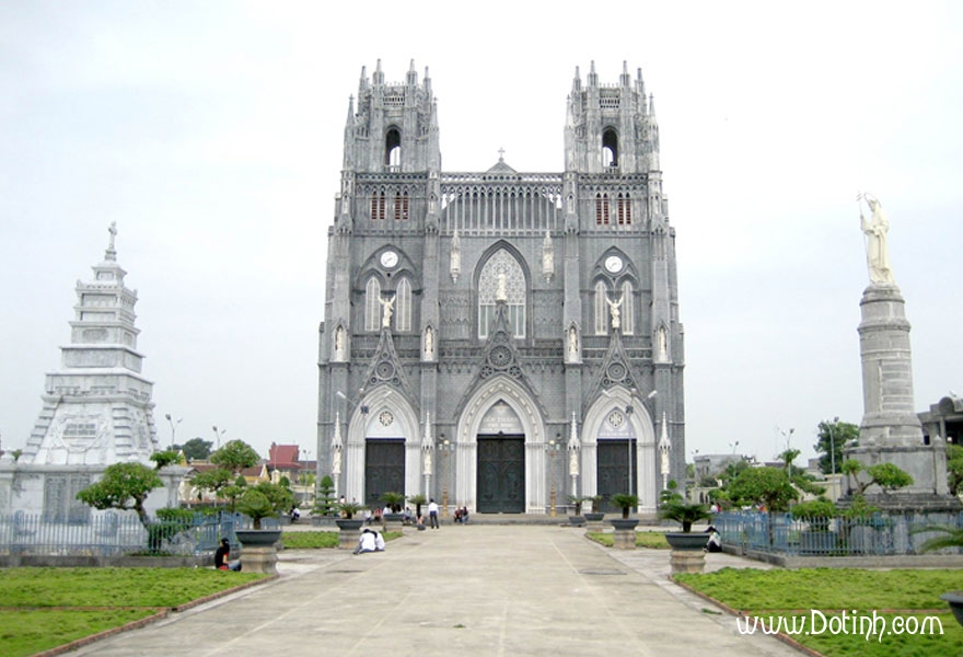 nha tho dep nhat nam dinh 5