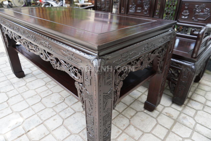 ...phần góc được chạm lá nho úp xuống, khá là tinh tế - Ảnh: Dotinh.com