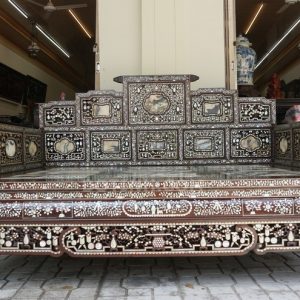 SG17: Sập ba thành ngũ sơn khảm ốc -Đỗ Tĩnh