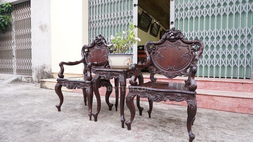 Hướng dẫn cách sơn lại bàn ghế cũ như mới để chào năm mới