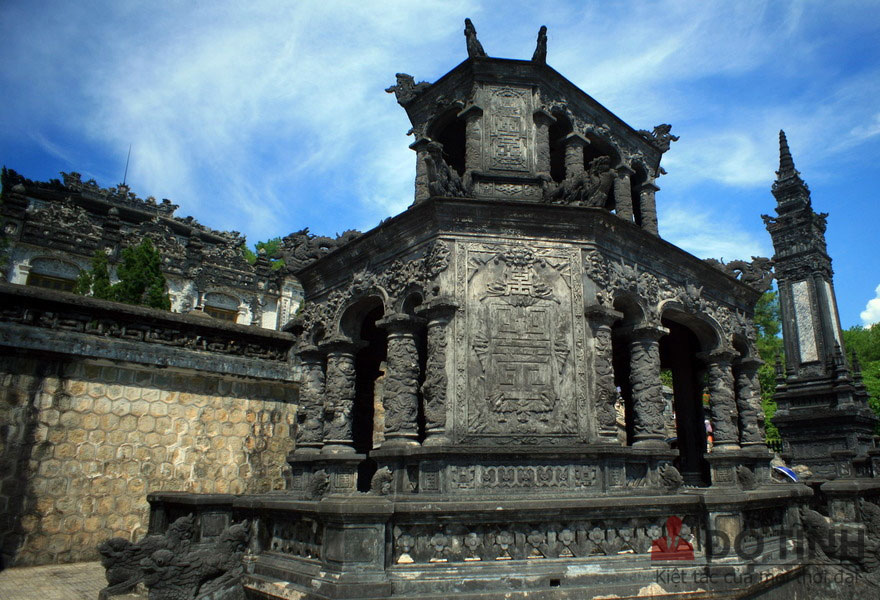 lang khai dinh 20