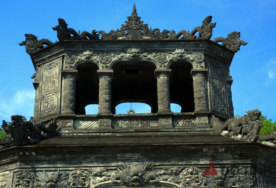 lang khai dinh 21