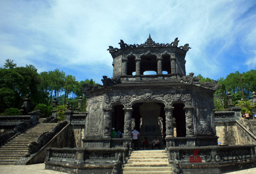 lang khai dinh 5