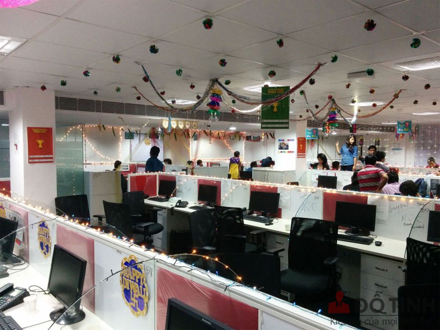 y tuong trang tri noel cho van phong 39