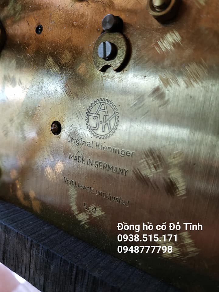 DH14: Đồng hồ cây máy tạ gỗ gụ dát vàng Made in Germany (Ảnh: Dotinh.com)