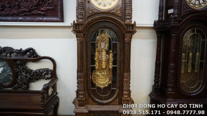 Tầng giữa đồng hồ cây cổ Đức 24k gỗ mun DH04 (Ảnh: Dotinh.com)