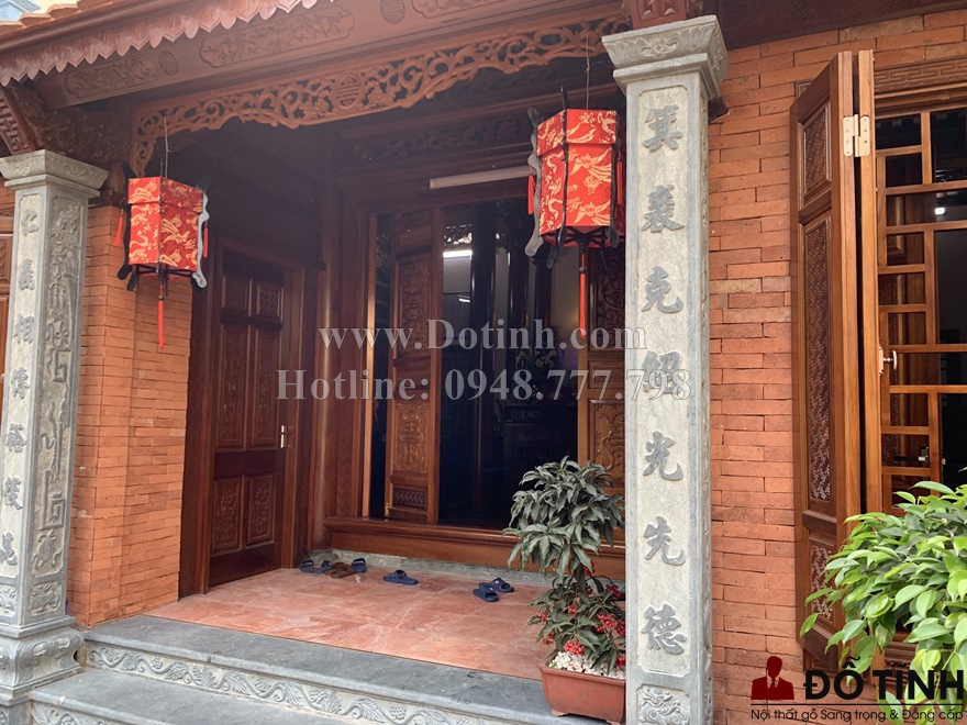 Bàn giao bộ sập gụ tủ chè cho nhà anh Tuấn tại Hà Nội (Ảnh: Dotinh.com)