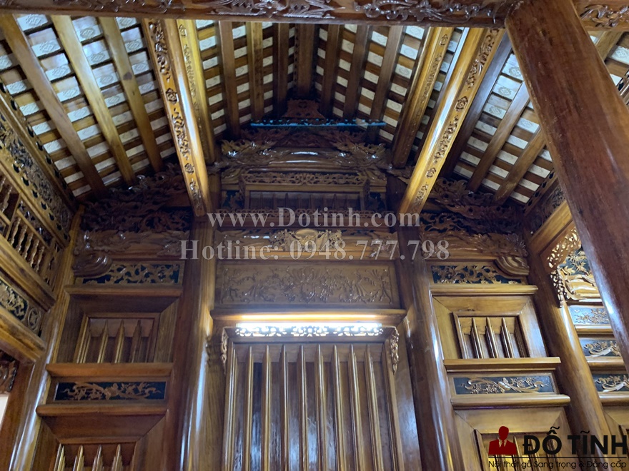 Bàn giao bộ sập gụ tủ chè cho nhà anh Tuấn tại Hà Nội (Ảnh: Dotinh.com)