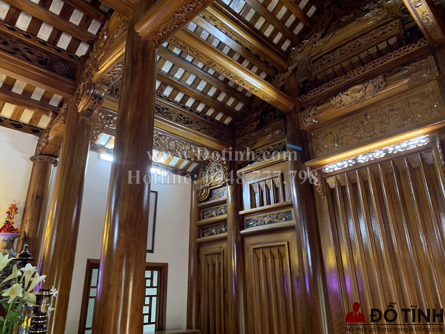 Bàn giao bộ sập gụ tủ chè cho nhà anh Tuấn tại Hà Nội (Ảnh: Dotinh.com)