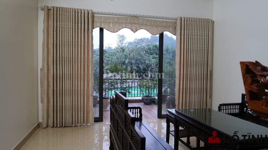Trường kỷ song tiện ngũ sơn Huế thích hợp với kiến trúc nhà hiện đại (Ảnh: Dotinh.com)