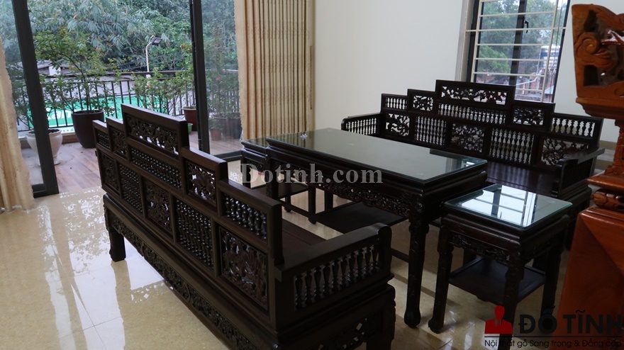 Trường kỷ song tiện ngũ sơn Huế - Vẻ đẹp thoáng đãng, thanh thoát (Ảnh: Dotinh.com)