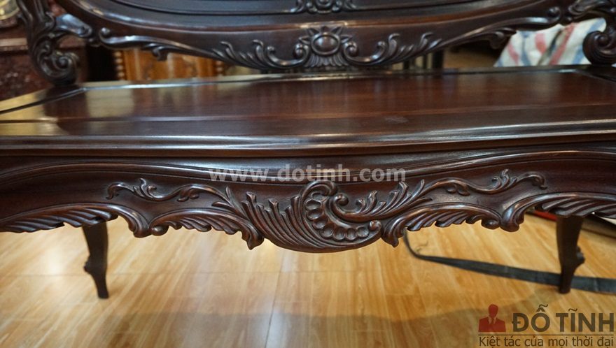 Phần dạ ghế cũng được làm trau truốt (Ảnh: Dotinh.com)
