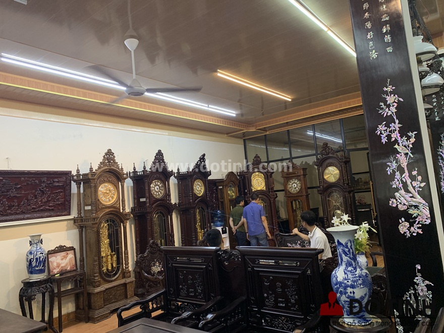 DH14: Đồng hồ cây gỗ gụ đã làm si mê nhiều khách hàng (Ảnh: Dotinh.com)