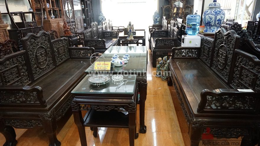 Trường kỷ mai thọ ngàn năm – Đỉnh cao nghệ thuật chạm khắc (Ảnh: Dotinh.com)