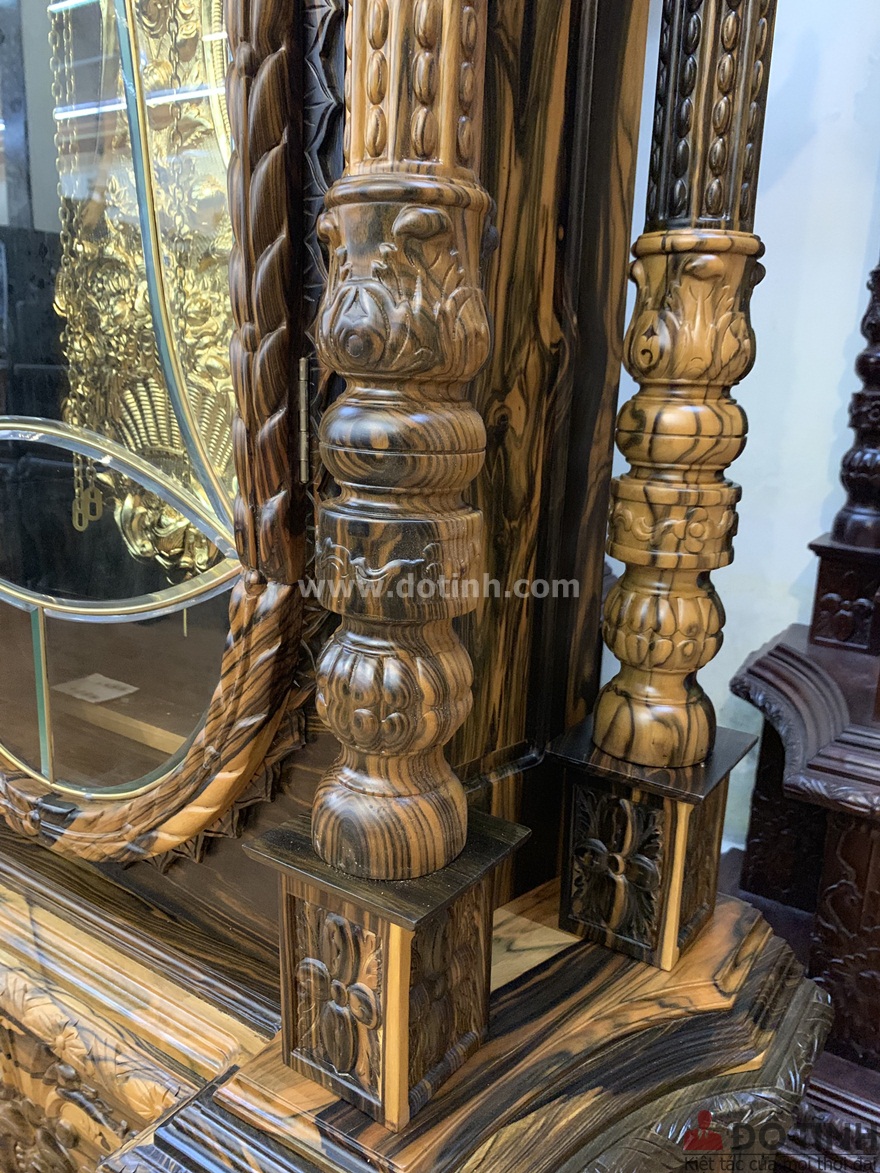 DH19| Đồng hồ gỗ mun Hoa Da Báo ( Hàng Thửa) DH19: Siêu phẩm đồng hồ cây gỗ mun hoa da báo (Ảnh: Dotinh.com)