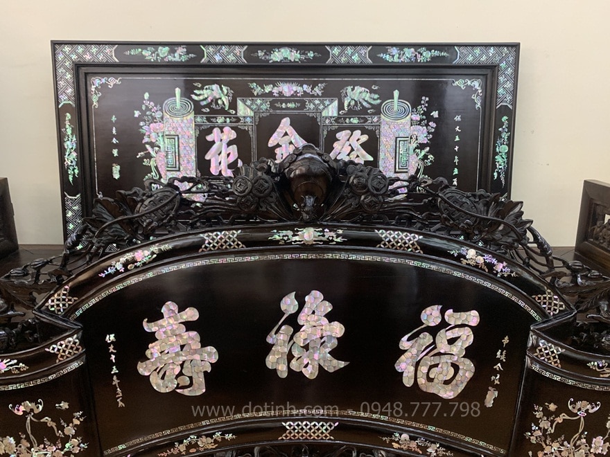 Dòng chữ Phúc - Lộc - Thọ mang đến điềm may mắn, lộc vượng cho gia chủ - Ảnh: Dotinh.com Dòng chữ Phúc - Lộc - Thọ mang đến điềm may mắn, lộc vượng cho gia chủ - Ảnh: Dotinh.com