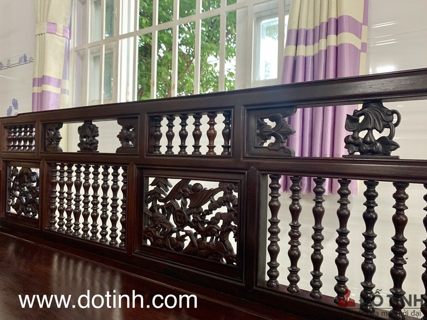 Phần tựa ghế được sắp xếp bài trí những con tiện thông thoáng, hoa văn sắc nét - Ảnh: Dotinh.com