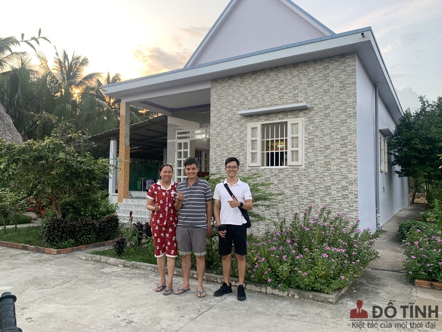 Ngôi nhà mái thái của gia đình anh Thuận với khung cảnh rất nên giờ yên bình - Ảnh: Dotinh.com
