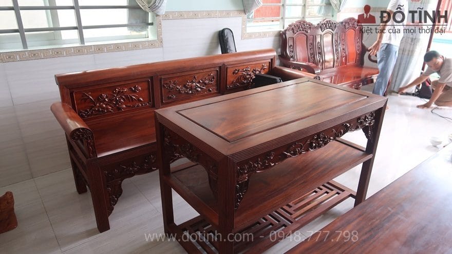 Sự cân đối chính là thước đo chuẩn mực để bộ trường kỷ TK09 A1 mang đến - Ảnh: Dotinh.com