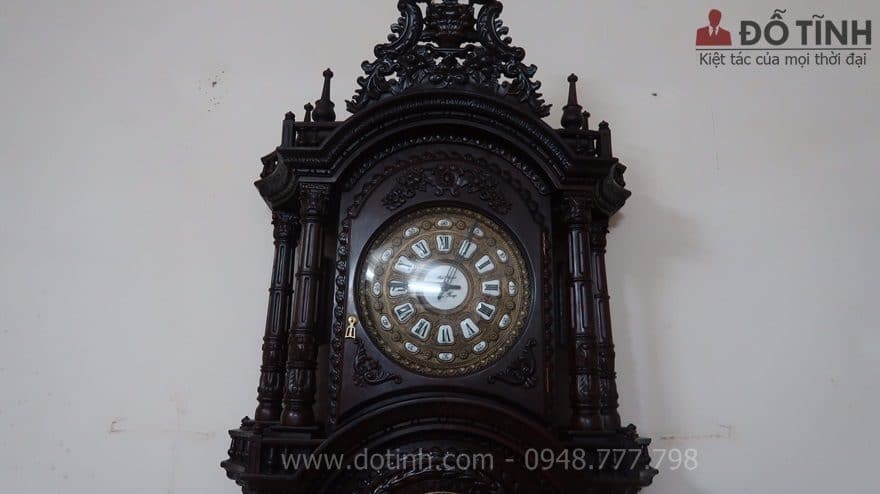 Bộ diện của đồng hồ nhìn vô cùng sáng bóng - Ảnh: Dotinh.com