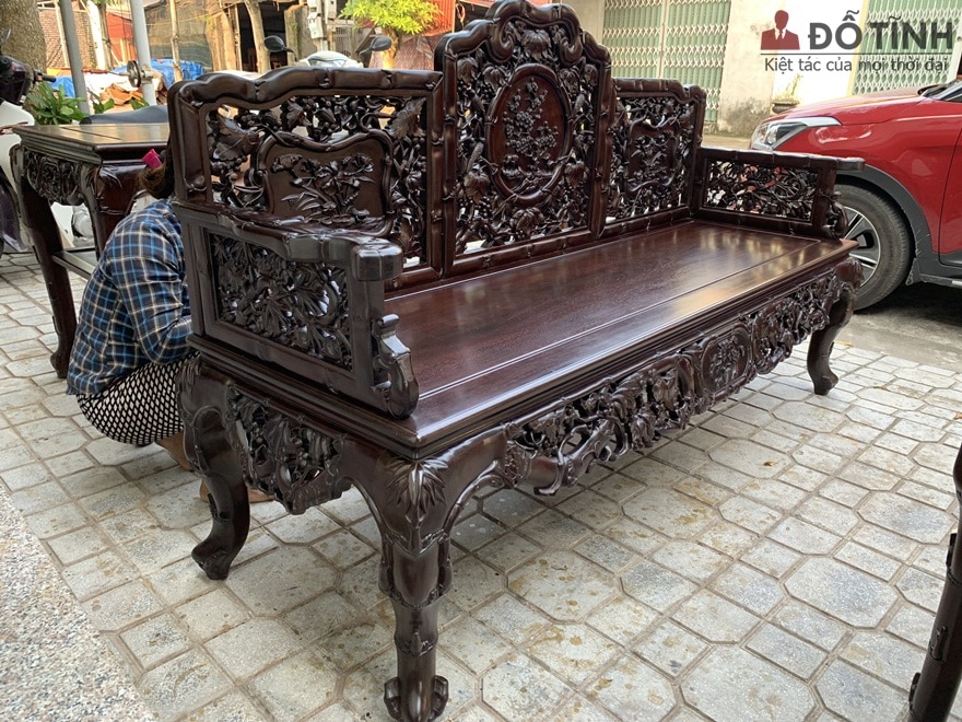 Lấy hình ảnh thân trúc để làm đường viền xung quanh tự ghế, liễu bàn, liễu ghế - Ảnh: Dotinh.com