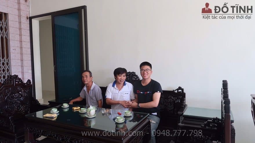 Nhìn chung, bộ trường dài gần 2m thế nên ngồi 3, 4 người vô cùng thoải mái các bác nhé - Ảnh: Dotinh.com