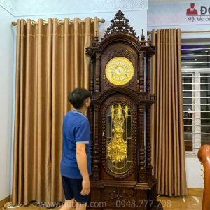 DH23: Đồng hồ tủ đứng gỗ gụ dát vàng sang trọng