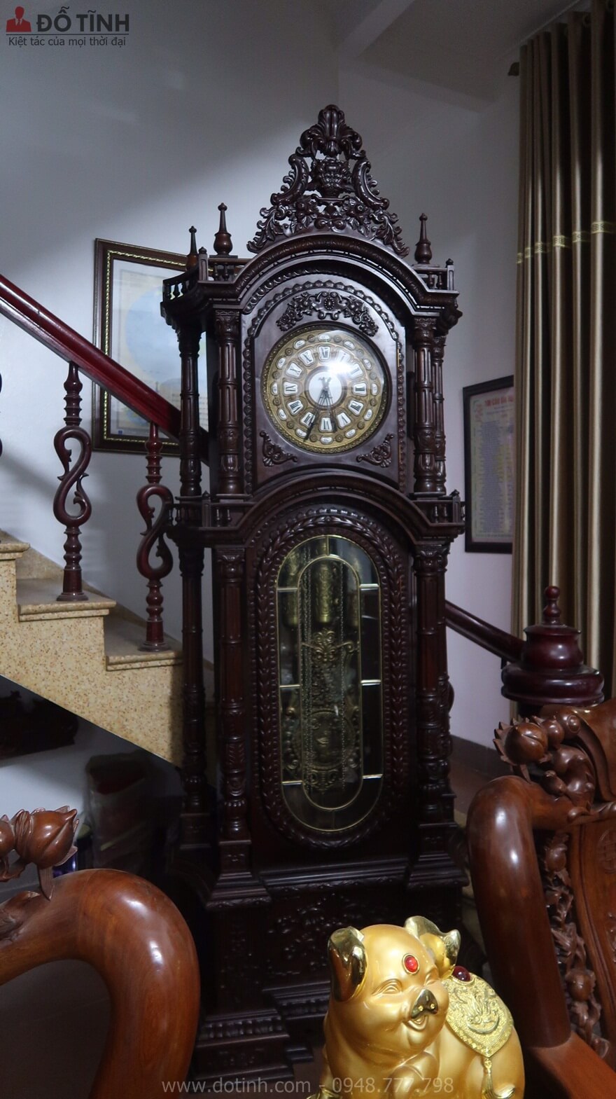 Bàn giao đồng hồ cây Đức gỗ gụ cho khách hàng tại Hải Dương - Ảnh: Dotinh.com