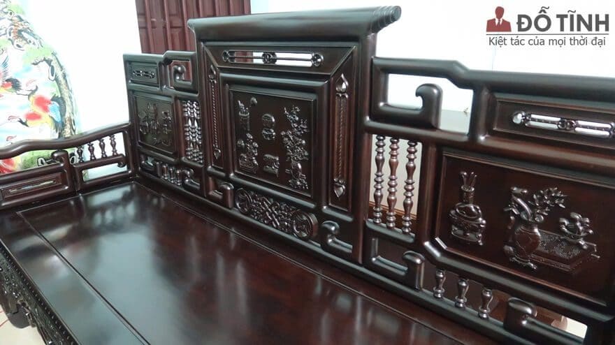 Mọi chi tiết hoa văn đều được nghệ nhân làm nuột nà, sáng bóng không tì vết - Ảnh: Dotinh.com