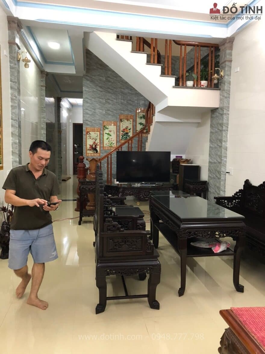 Không gian ngôi nhà khi được kê bộ trường kỷ - Ảnh: Dotinh.com