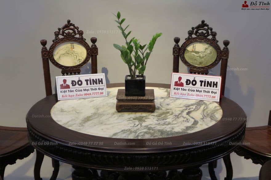 Bàn ăn mặt đá Louis