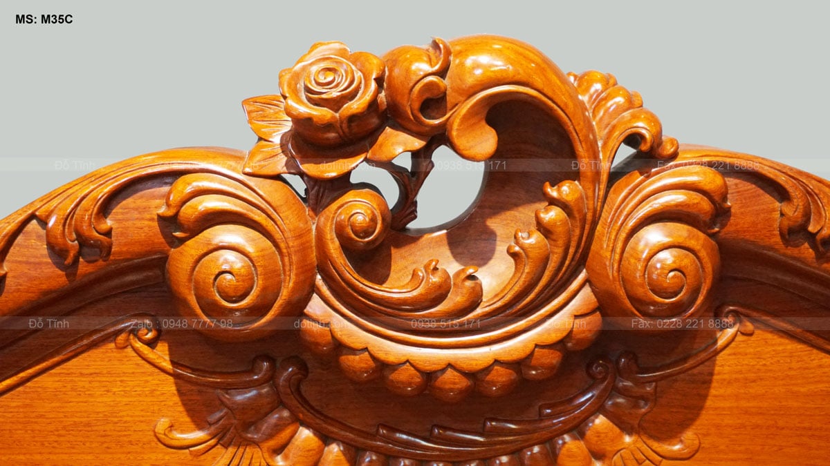 M35C: Bộ bàn ghế Louis hoàng gia | gỗ hương Lào Bộ bàn ghế Louis hoàng gia gỗ hương Lào - cụm hoa văn trên đỉnh ghế xuất sắc